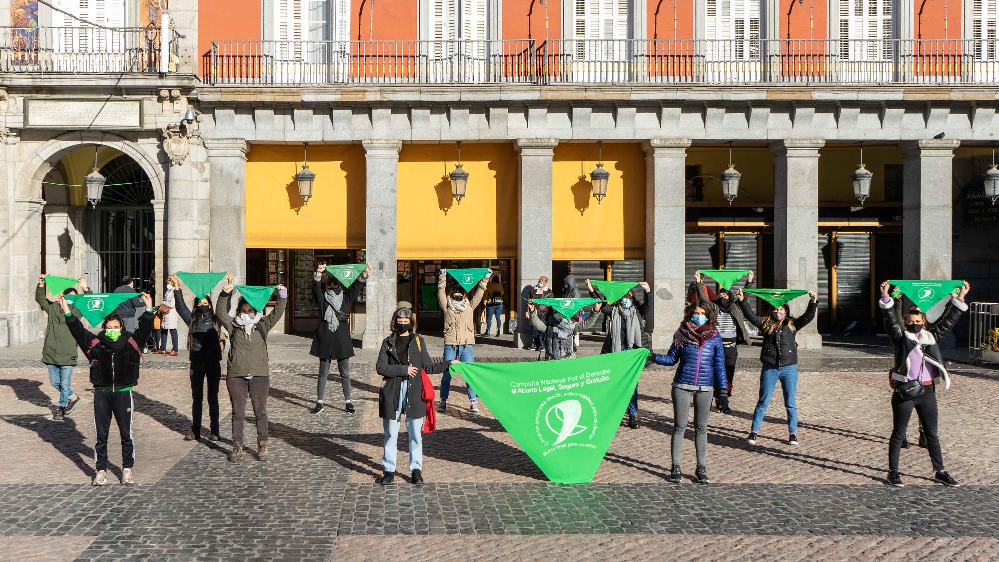 Mani Madrid Apoyo Aborto en Argentina 6